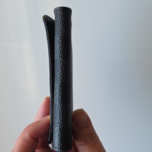 Authentic Louis Vuitton  6 Key Case Damier Graphite - Picture 6 of 9